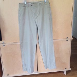Men’s khaki pants